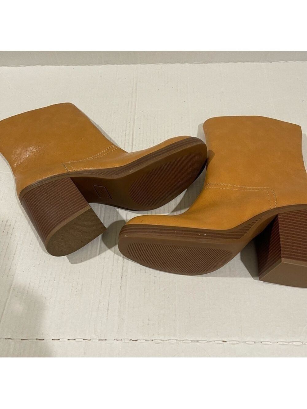 Women’s Sun Stone Brown Faux Leather Heel Boots Size 11 US! - Picture 6 of 8